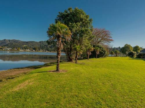 Tairua Waterfront Villa 6 - Tairua Holiday Studio Unit