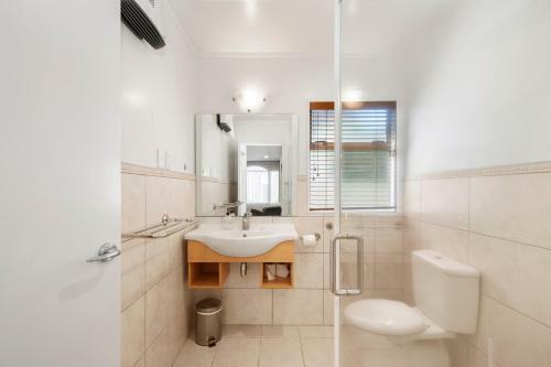 Hart's Place - Taupo Central Holiday Unit