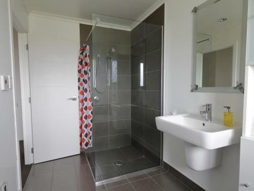 Acaia Lodge - Te Anau Holiday Home