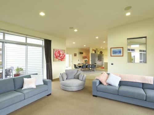 Luxury On Howden - Te Anau Holiday Home