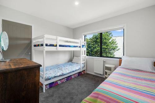 Te Moana - Waikanae Beach Holiday Home