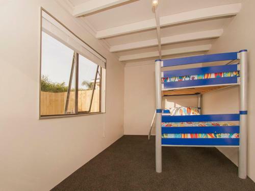 Beach Central - Whangamata Holiday Home