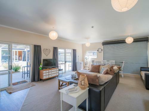 The Bach - Whangamata Holiday Property