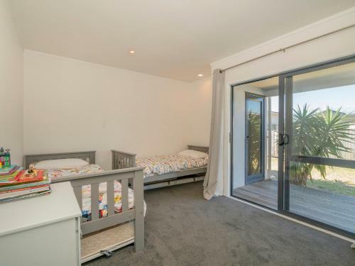 Fun In The Sun - Whangamata Holiday Home