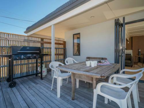 Fun In The Sun - Whangamata Holiday Home