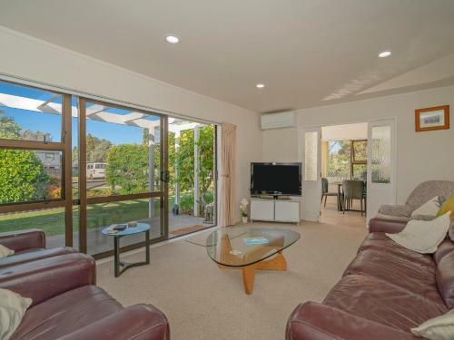 Caddy Shack - Whangamata Holiday Home