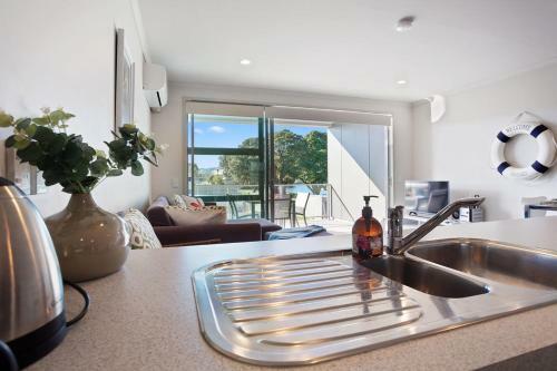 Welcome Aboard - Whitianga Apartment