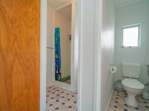 Scotts Base - Whiritoa Beach Holiday Home