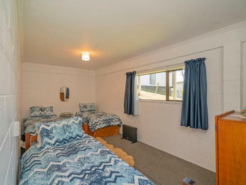Scotts Base - Whiritoa Beach Holiday Home