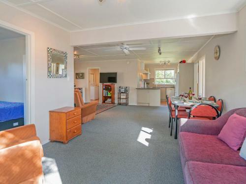 A Whiti Delight - Whitianga Holiday Home