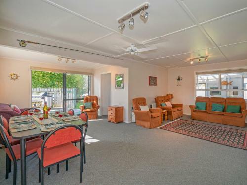 A Whiti Delight - Whitianga Holiday Home