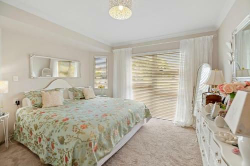 The Castle - Tauranga Holiday Home