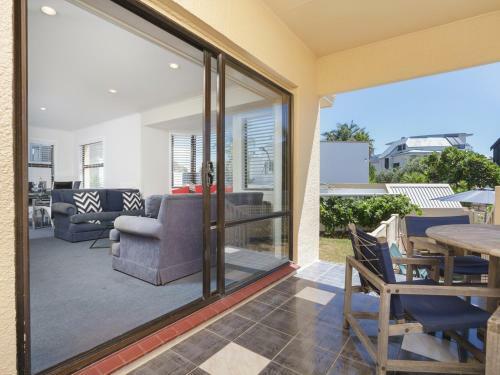 Sand Castles - Mount Maunganui Holiday Home
