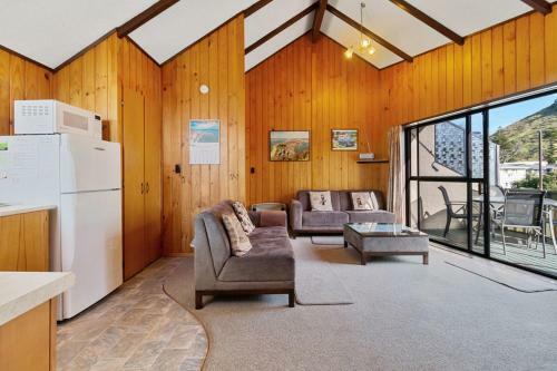 Downtown Mountview - Mt Maunganui Holiday Home