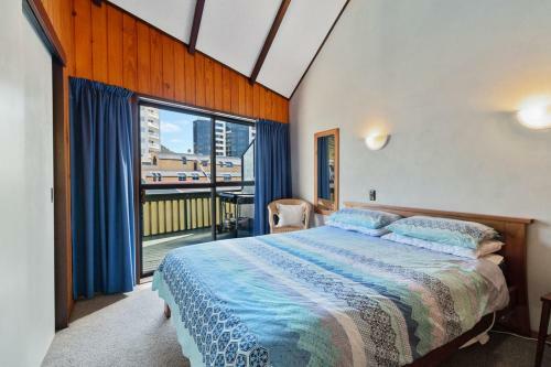Downtown Mountview - Mt Maunganui Holiday Home