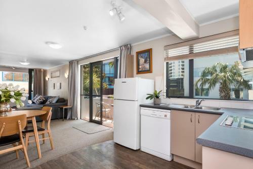 Beach Retreat On Pilot Bay - Mount Maunganui Apartment