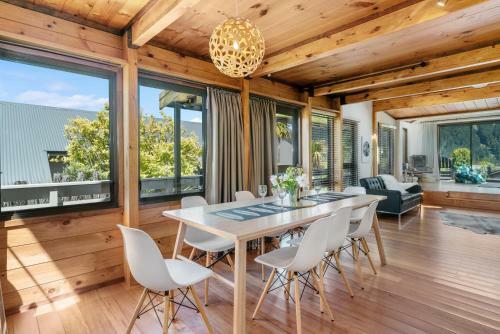 Sublime Escape - Queenstown Holiday Home