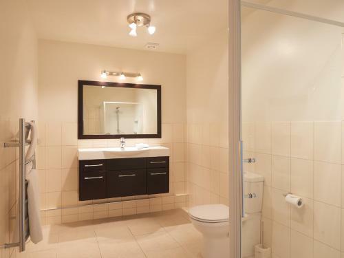 Copper Ridge Views - Queenstown Apartment