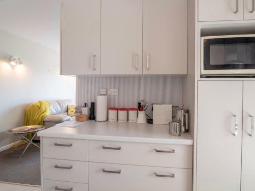 French Bay Views - Akaroa Holiday Home
