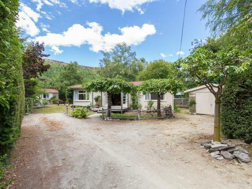 Arrow Bach - Arrowtown Holiday Home