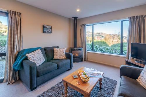 Fantail Cottage - Akaroa Holiday Home