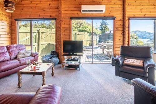 Akaroa Escape - Akaroa Holiday Home