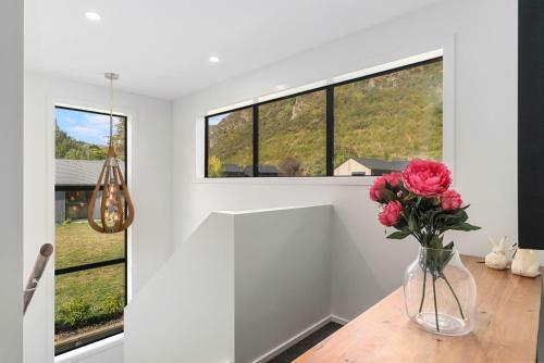 Mountain View Villa - Arrowtown Holiday Home