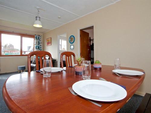 Irwin Bach - Ohakune Holiday Home