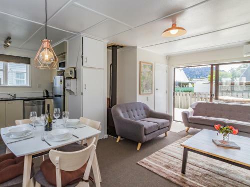 Ruapehu Rendezvous - Ohakune Holiday Home