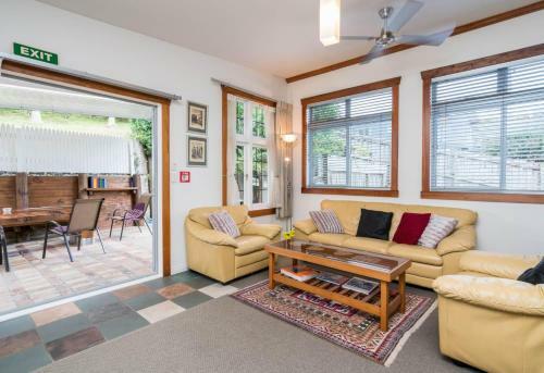 Hostal Hatea Drive Accommodation