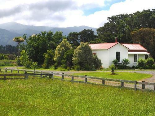 Monty's Cottage - Greytown Cottage