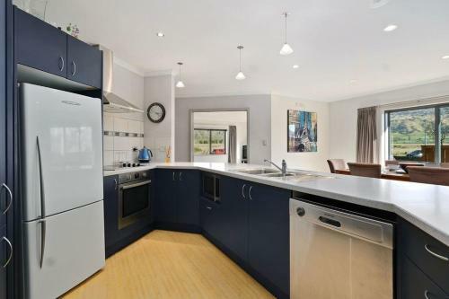 Seldom Inn - Cromwell Holiday Home
