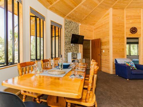 The Snowglobe - Ohakune Modern Yurt Style Chalet