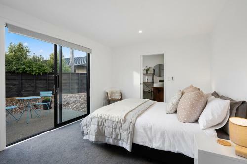 Cedar House - Martinborough Holiday Home