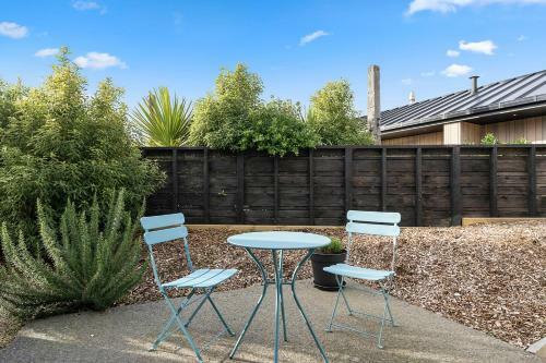Cedar House - Martinborough Holiday Home