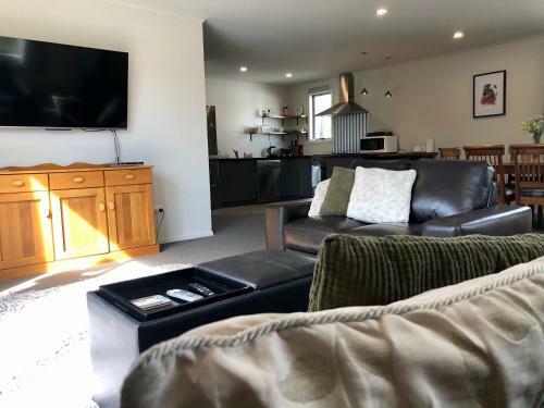 Cosy And Central