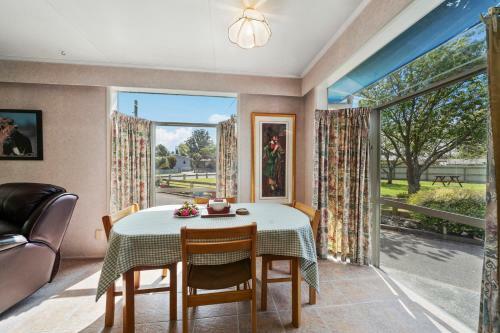Serengeti On East - Greytown Holiday Home