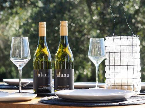 Pinot Longbox - Martinborough Holiday Home