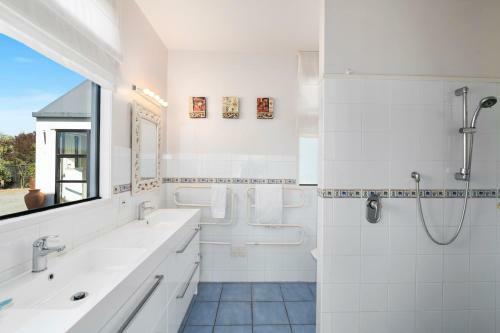 Olive Estate - Martinborough Holiday Home