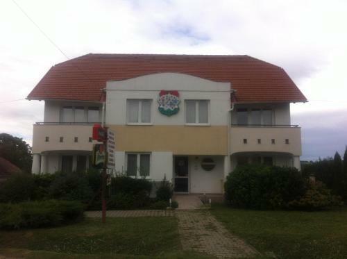 Tri�sz Aparthotel