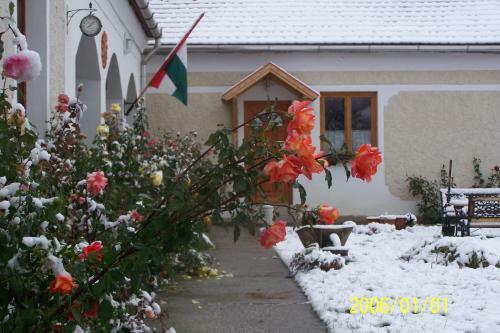 Hostal Also-kuti Vendeghaz