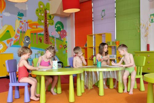 Vitalmed Hotel S�rv�r