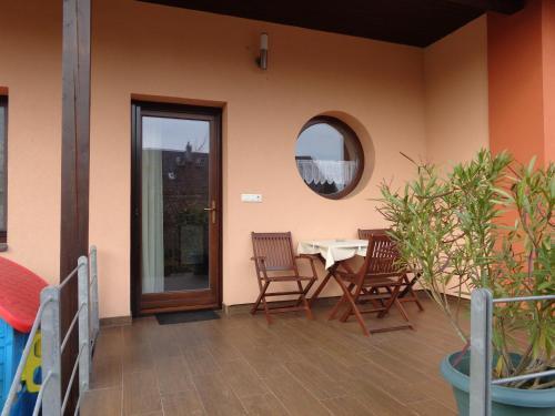 Nyirfa Apartmanh�z