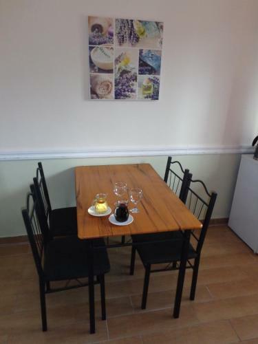 Nyirfa Apartmanh�z