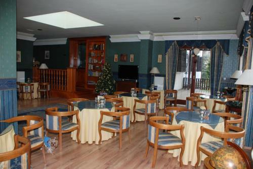 Plat�n Hotel & �tterem