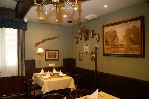 Plat�n Hotel & �tterem