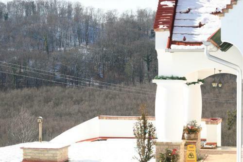 Bed & Breakfast P�los Resort