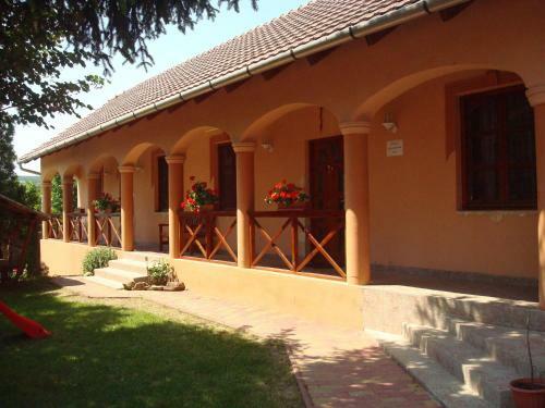 Hostal T�mea Vend�gh�z