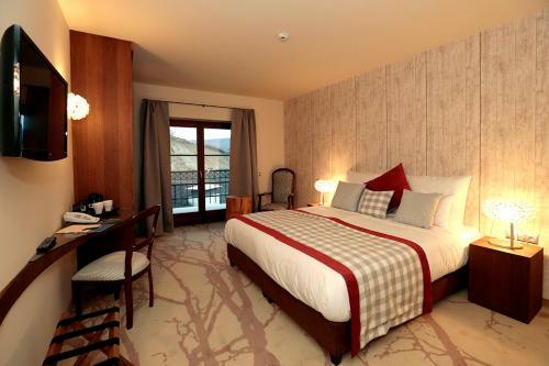 Hotel Cascade Resort & Spa