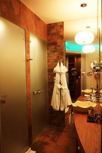 Hotel Cascade Resort & Spa